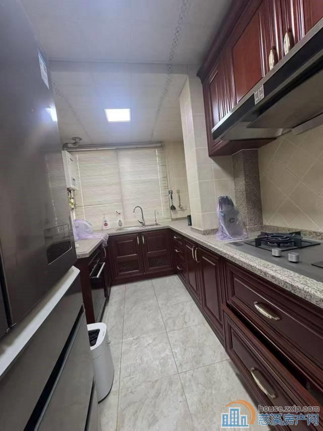 财富中心175平豪装楼层好带车位满2年