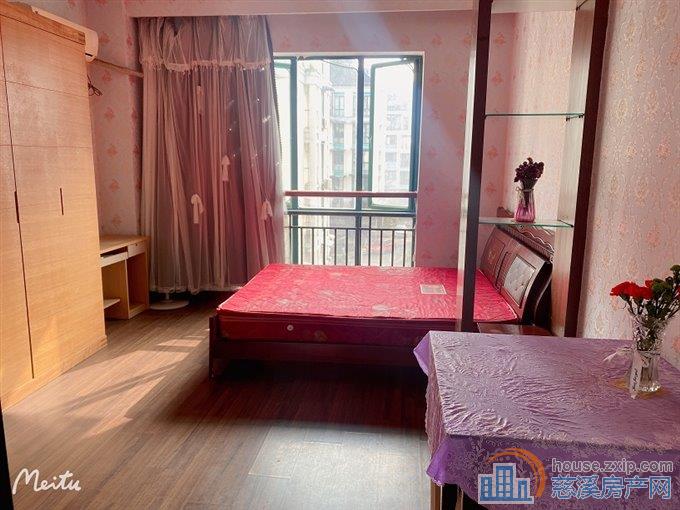 金旦花园单身公寓1100元及1200元