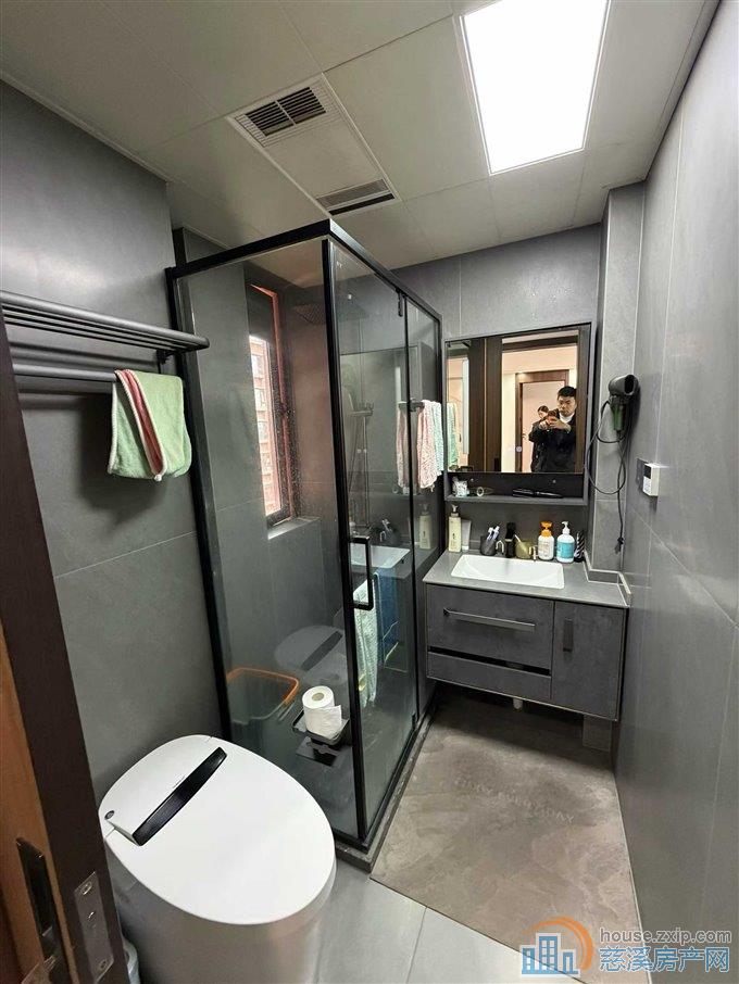 紫荆府洋房92平三房朝南精装159.6万