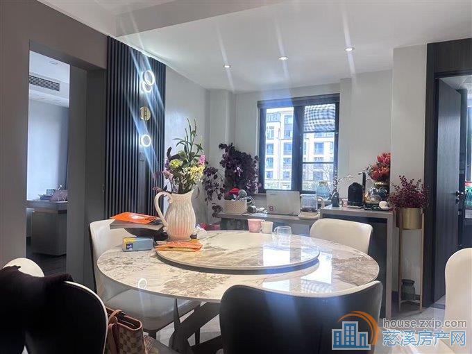 阅江府133平轻奢风228万