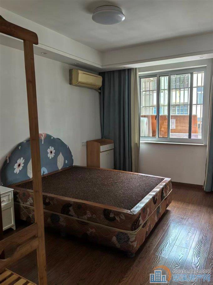 茜苑新村3楼精装2室2厅2000元