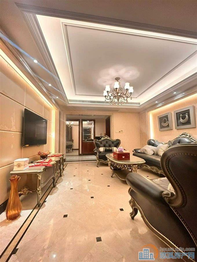 慈园带100多平大露台 360万