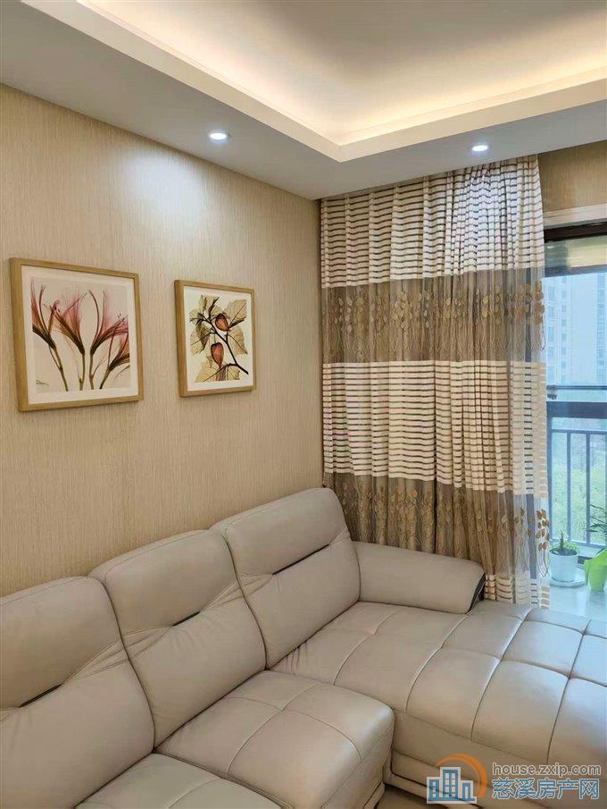 白金湾8号楼东边套中间楼层