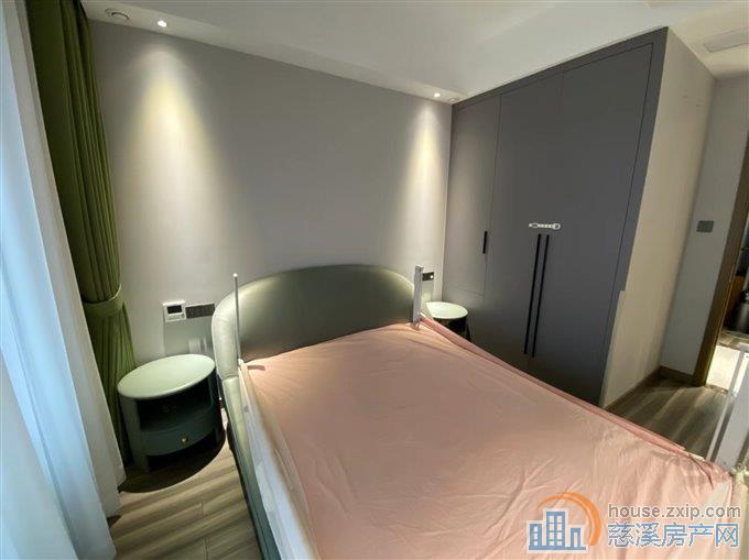 悦华府 142平248万 豪装 好楼层