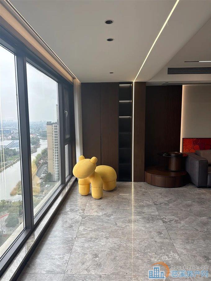 青樾府 现代精装大平层 LW位置 带车位