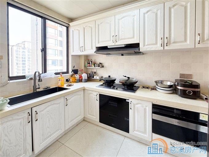 复地二期 精装135平方156万中上楼层