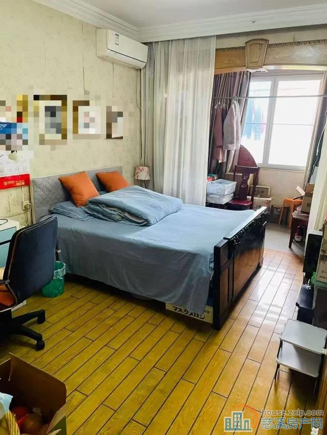 特价，园丁新村直地四楼85平带架空层