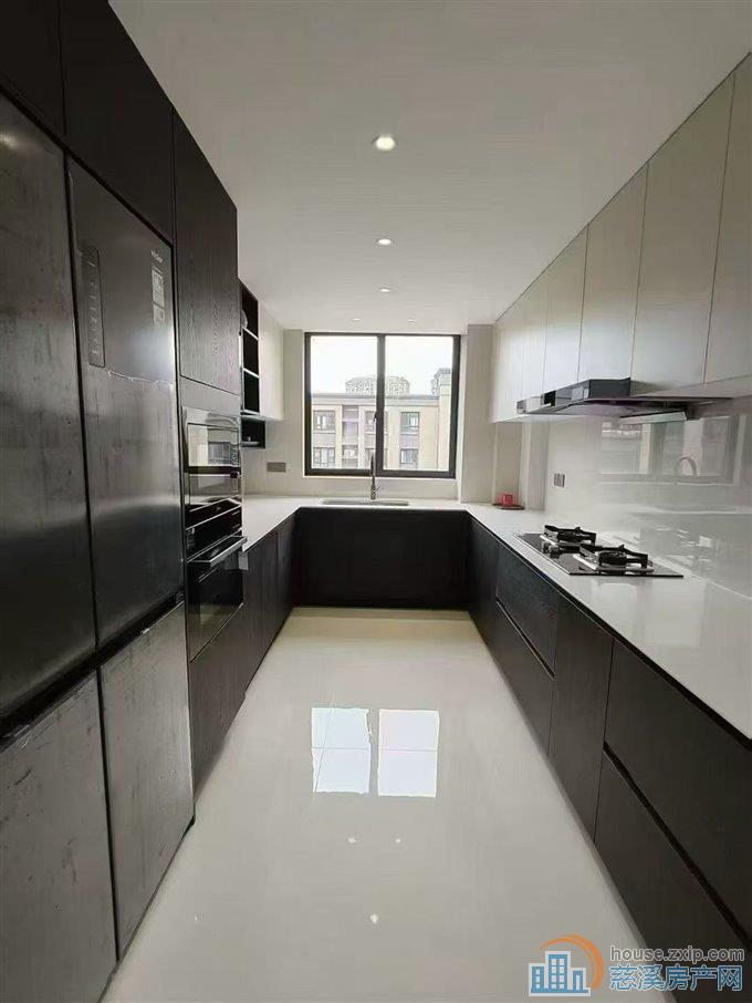 急售复地三期豪华百万装修满2年洋房