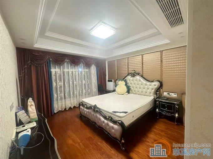 特价金仕华庭楼层佳123平精装可读书