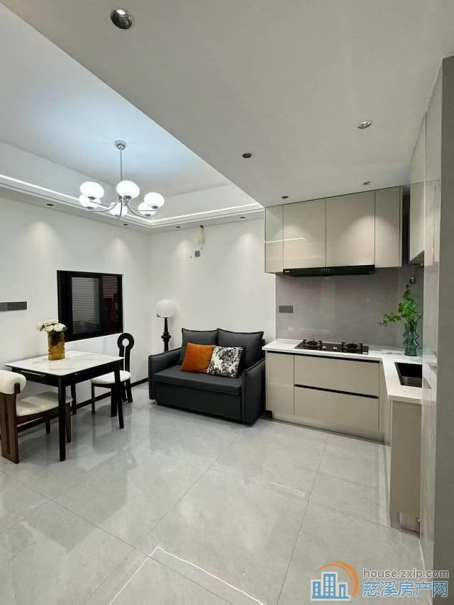 丽晶大厦市中心段62平68.8万豪装