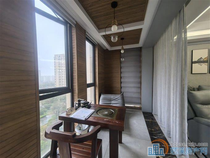 新潮塘南苑162平182万精装修带车位