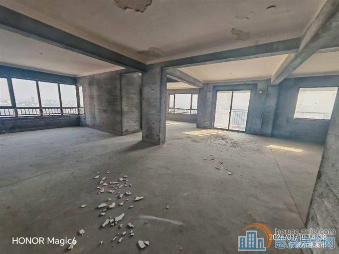 白金湾小区中高楼层佳176平163.8万