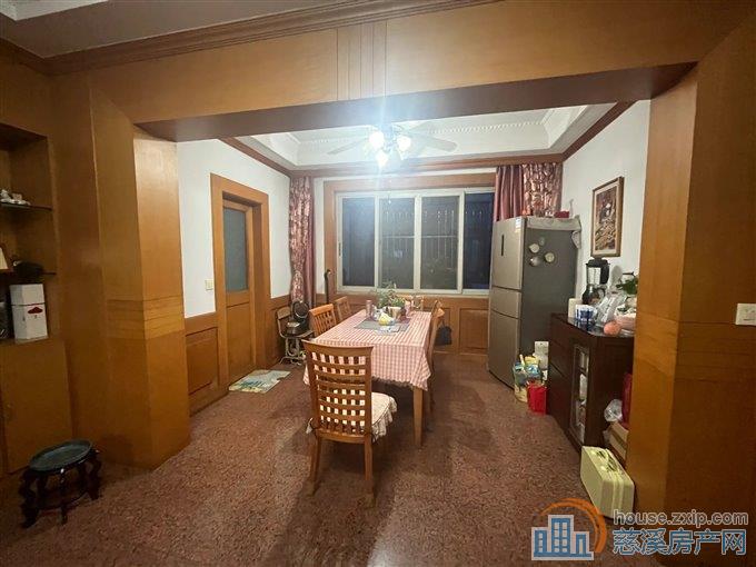 孙塘新村120平85.6万老精装三居室