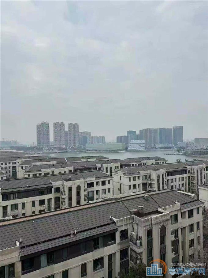 中海湖心半岛花苑豪装湖景房可看明月湖直接