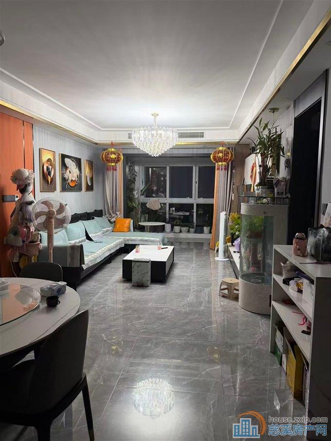 吾悦悦华府c区精装3室