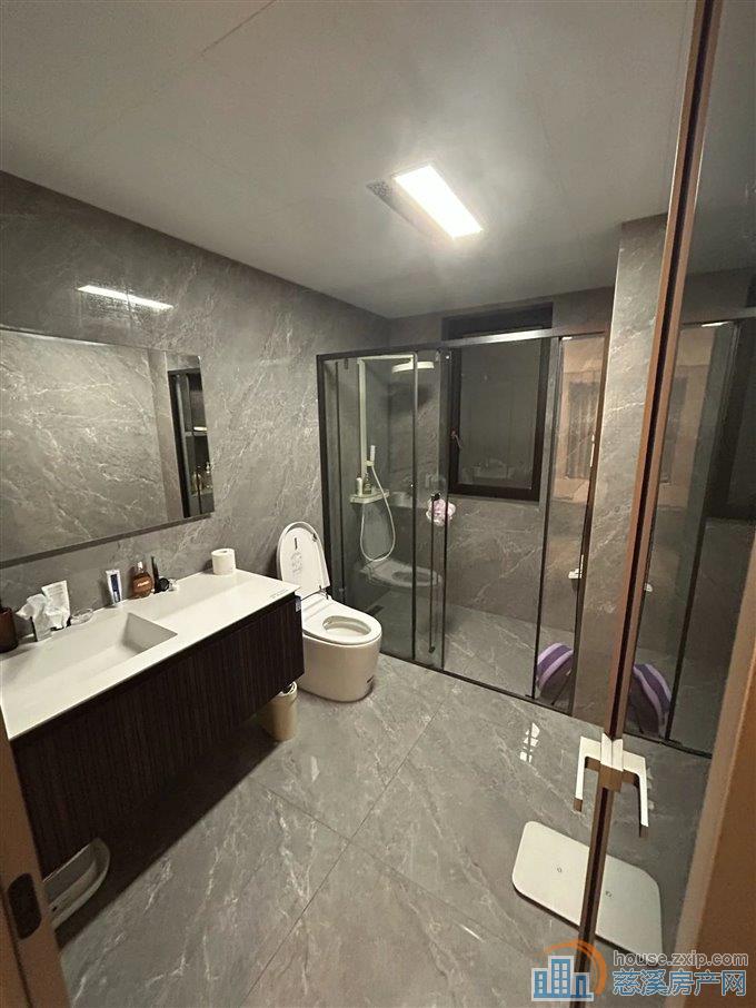 青樾府 豪华装修 带车位168平238万