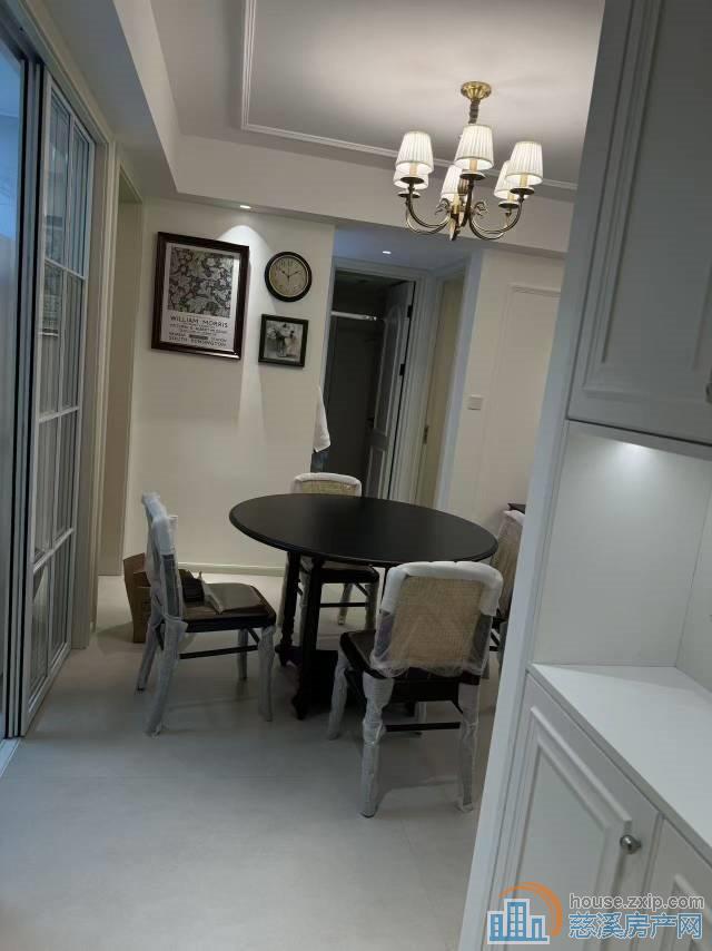 蔚蓝云图85平+车位 豪装 129.8万