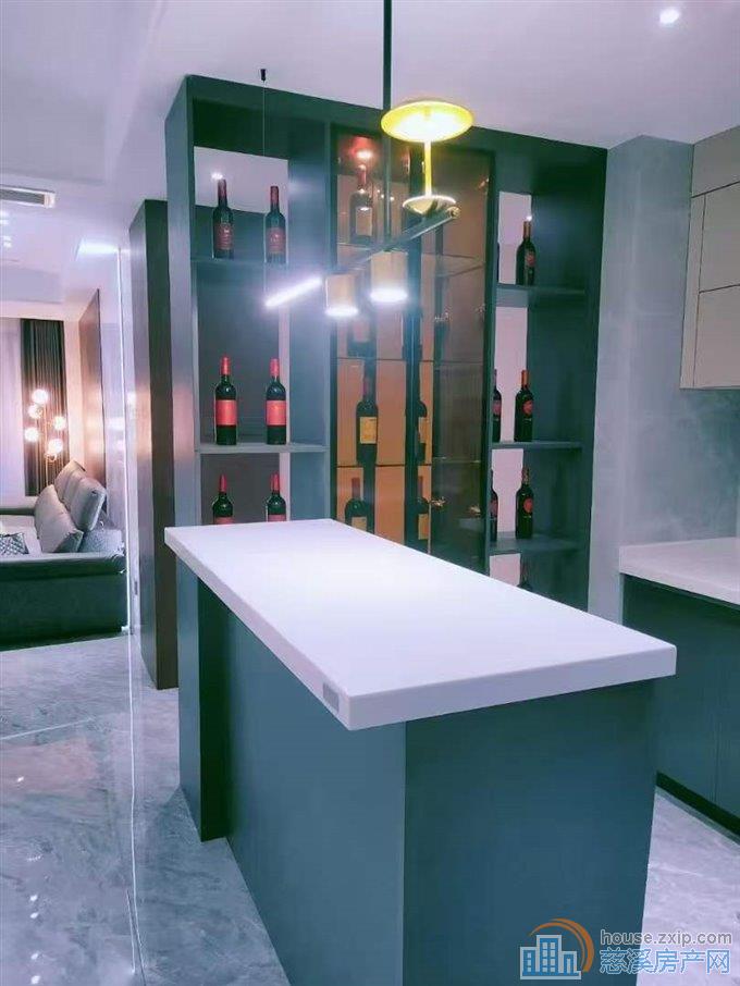 泊景庭新精装143平车位一间