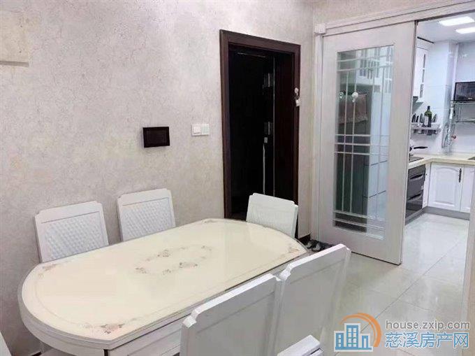 双喜花园电梯房75平方豪装85万