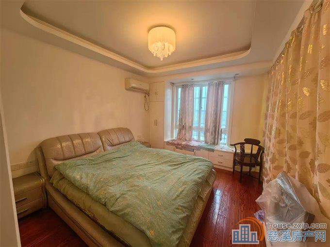 星光家园 精装73平方72万低总价