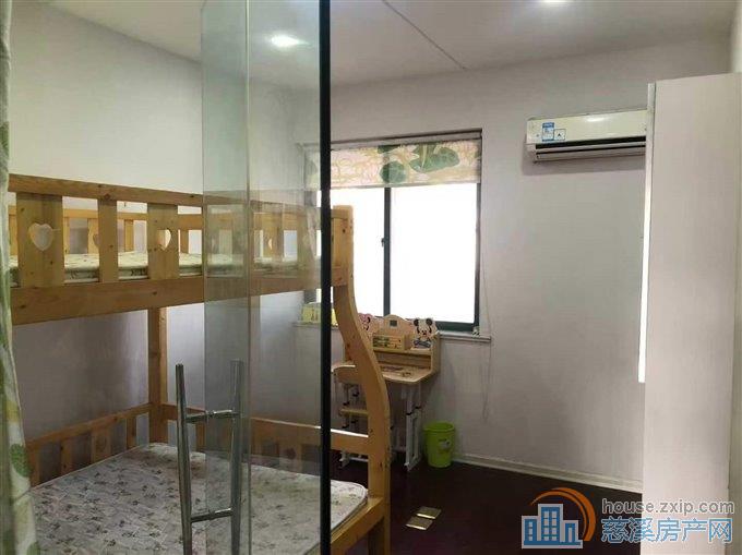 丽都苑精装三室二厅2800元/月