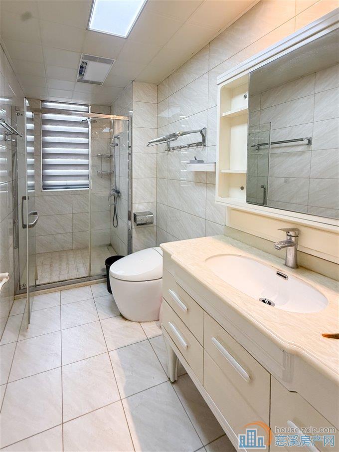 复地二期 精装135平方156万中上楼层