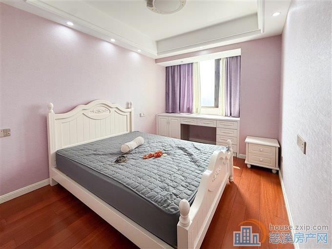 复地二期 精装135平方156万中上楼层