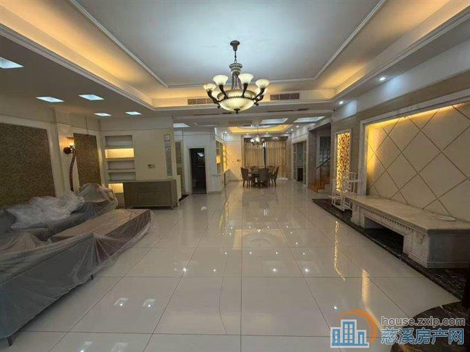 东方明珠上叠带车库车位储藏间精装露台