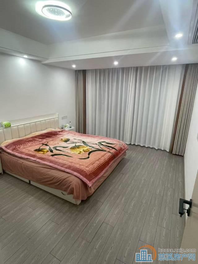  芳满庭黄金楼层精装修一口价93万直接房