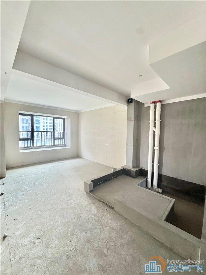 中海湖心半岛花苑 毛坯102平方160万