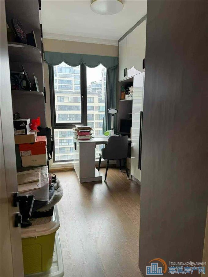 中海湖心半岛花苑豪装湖景房可看明月湖直接