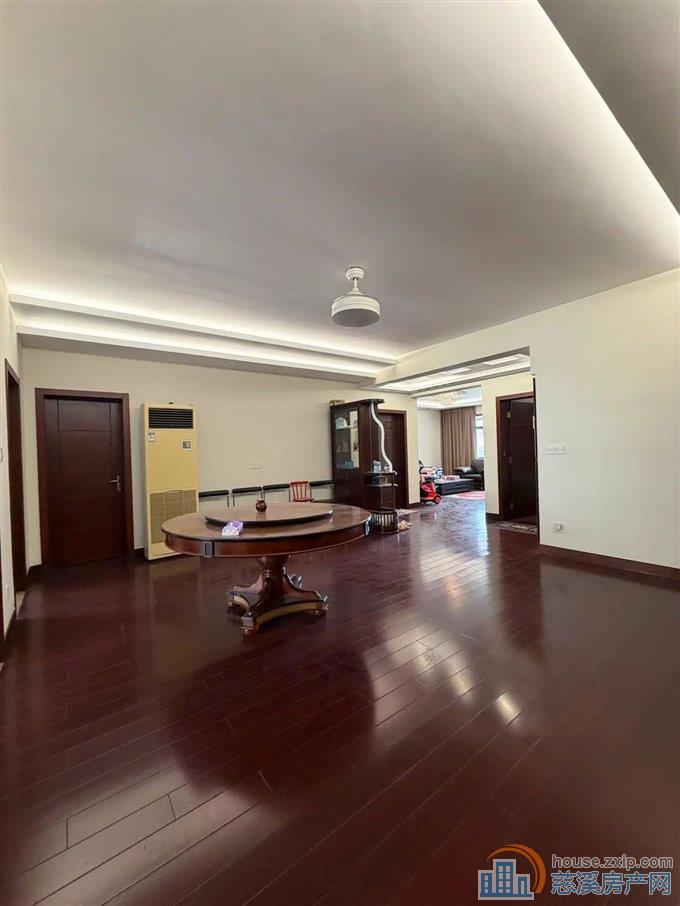 东方明珠 精装212平198万 送车位