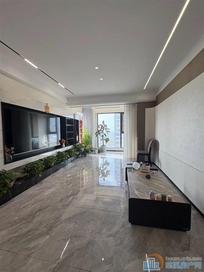 红星天铂120万装修近2年