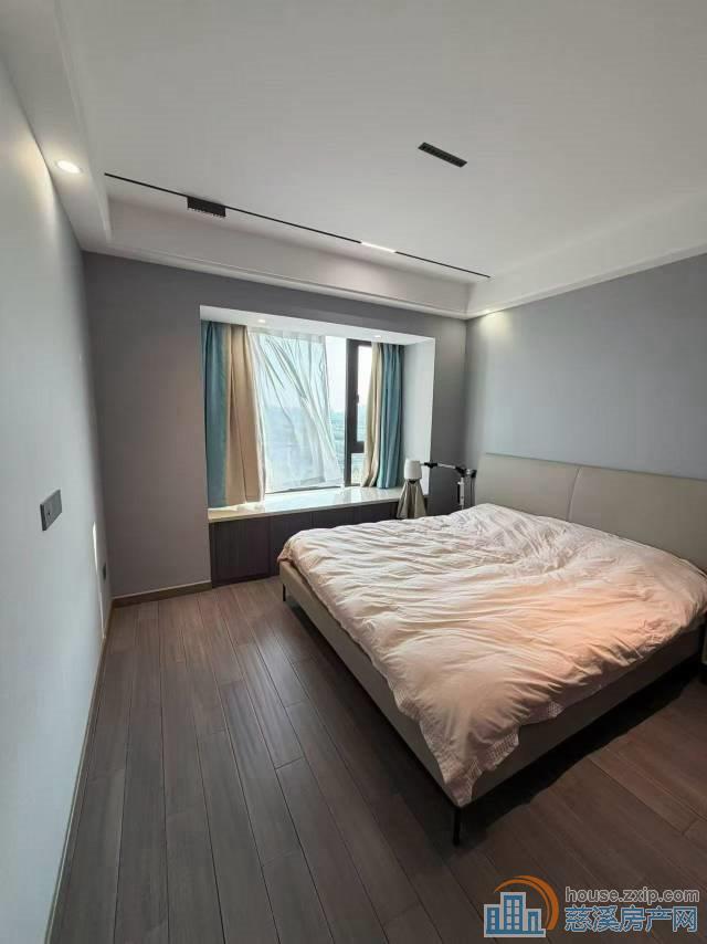 珑玥府 112平精装 188万