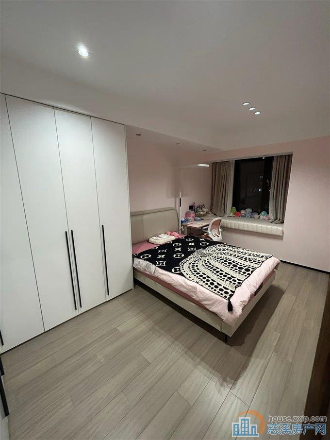 青樾府 豪华装修 带车位168平238万