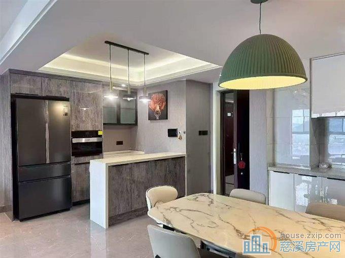 复地二期御溪雅苑三开间朝南 128万