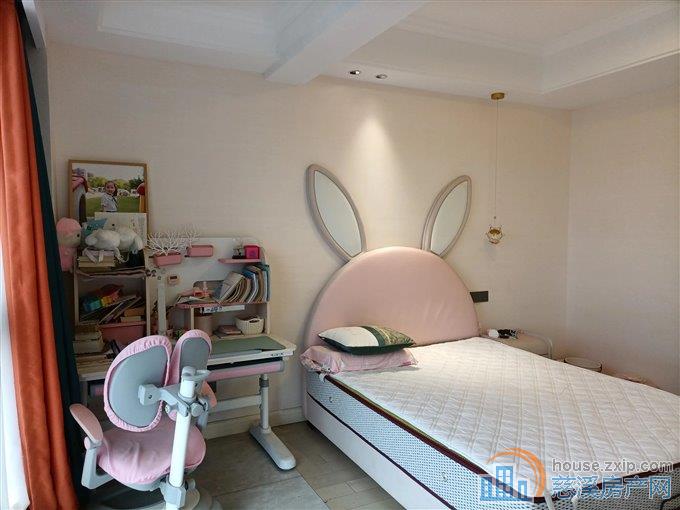 泊江府125平,黄金楼层,精装修236万