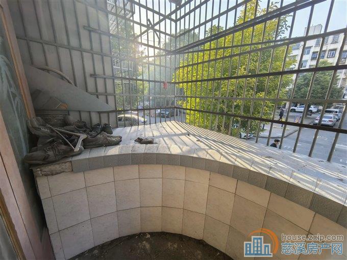 茜苑新村65平126万三小上林书包