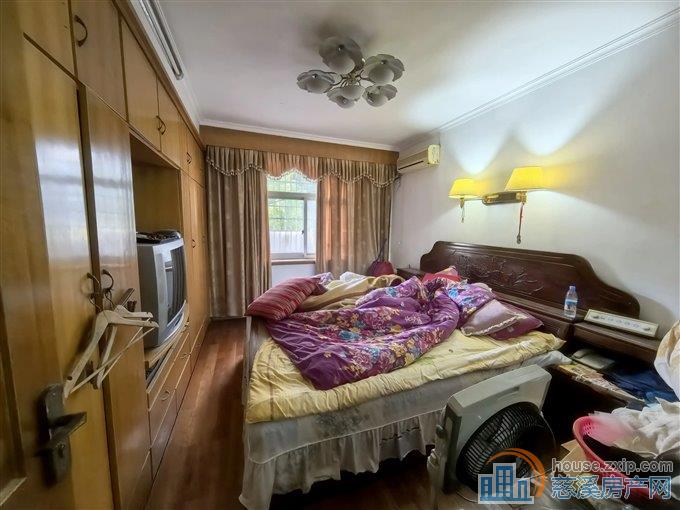 茜苑新村65平126万三小上林书包