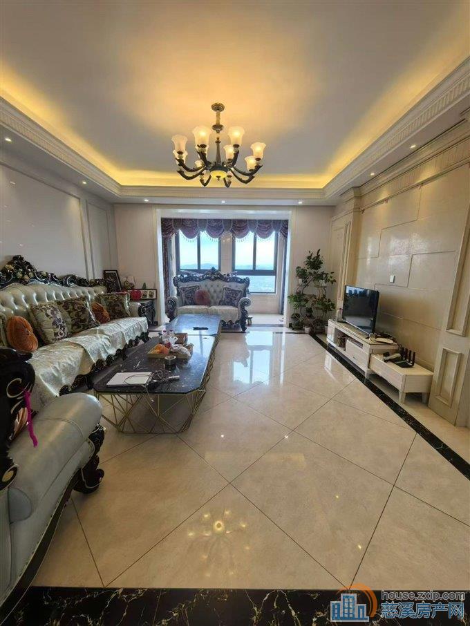 保利天悦府188平精装五房二厅175万