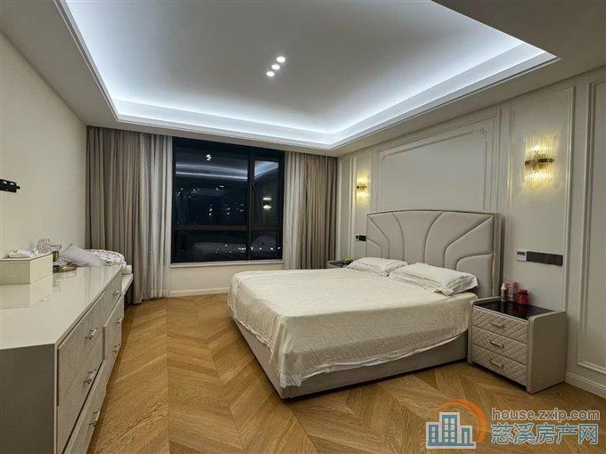 天悦湾，220平豪华装修