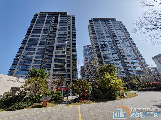 东越府黄金楼层99平简装148万