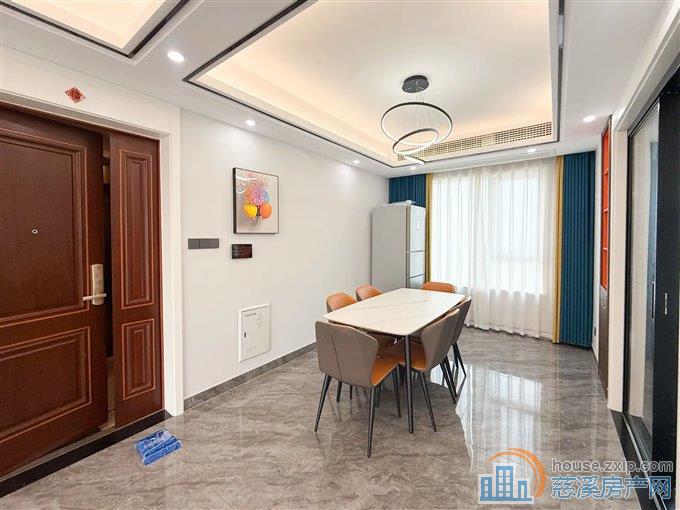 悦华府 131平 精装带车位210万