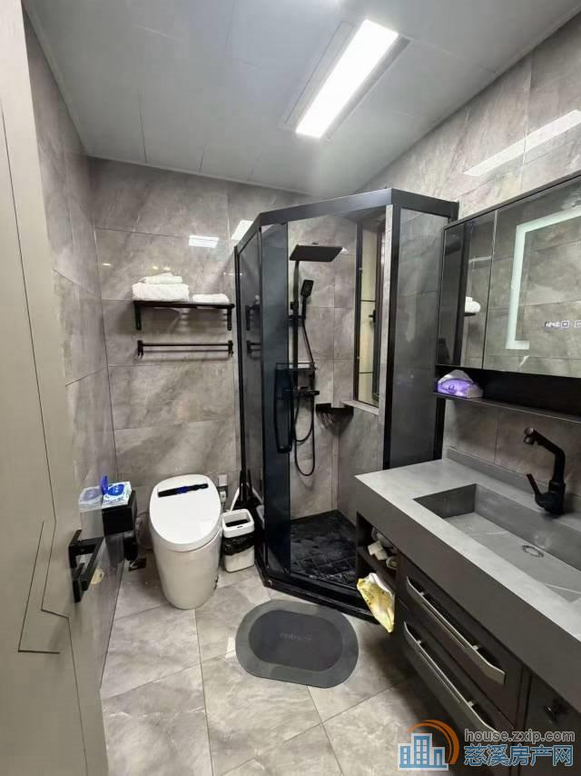 珑玥府 112平精装 188万