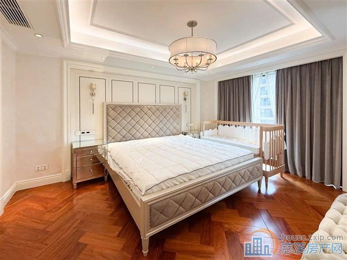 绿城玫瑰园272平680万豪装送双车位