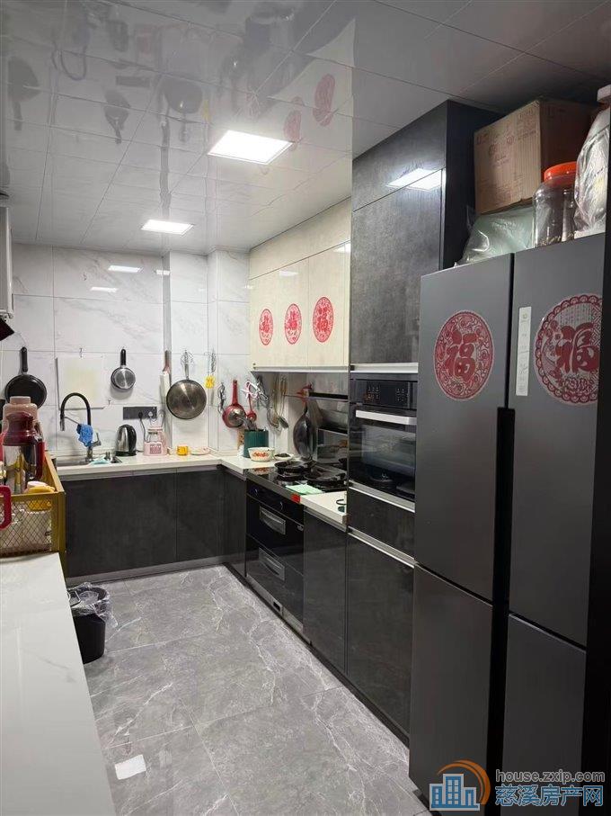 吾悦悦华府c区精装3室