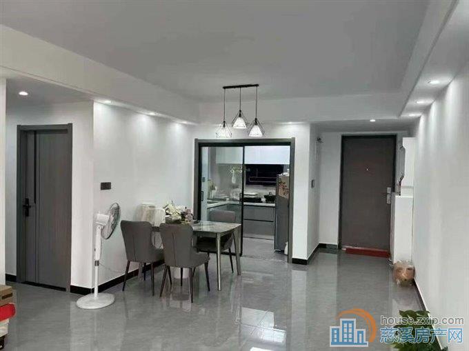 ✔江岸臻园✔拎包入住，捡漏房