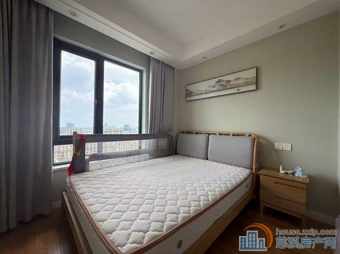 枫华富地南区精装顶复东边套带车位
