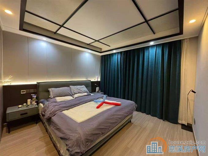 珑玥府豪华装修带地暖十超大露台直接房源