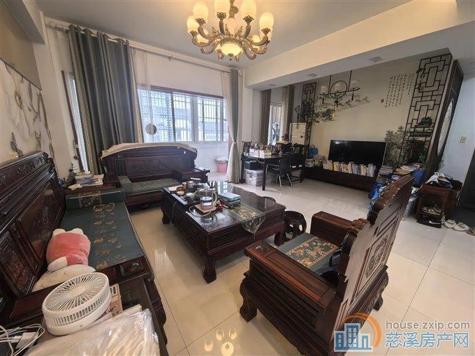 轻纺城一期147平96万送带车库